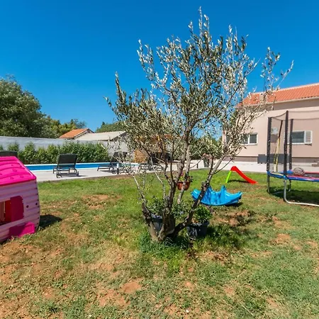 Gorgeous In With Kitchen Holiday home Biograd Na Moru