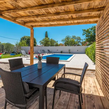 Gorgeous In With Kitchen Holiday home Biograd Na Moru
